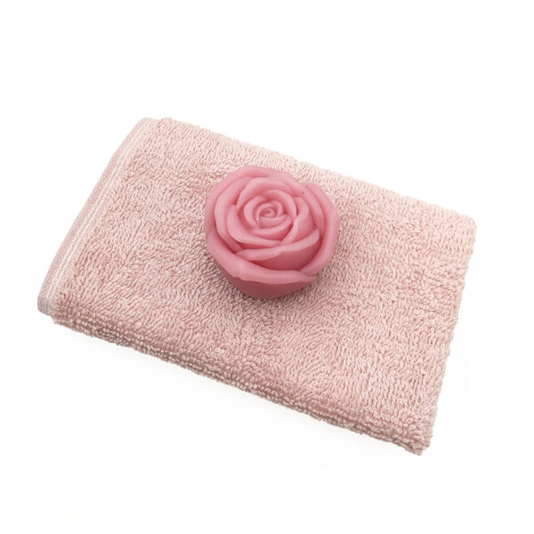 Мыло ручной работы "Роза" и полотенце для рук